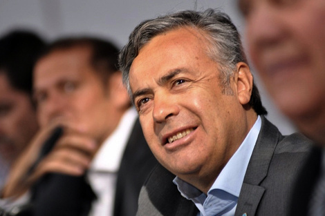 Cornejo no abandona la obra pública: 89 familias recibieron viviendas en&nbsp;Maipú