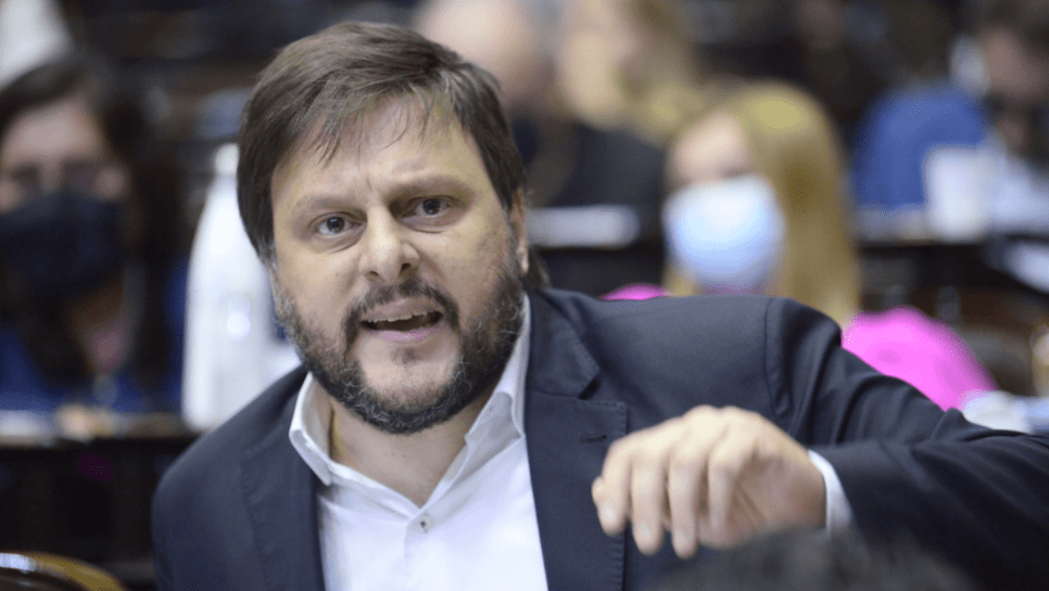 La quinta es la vencida, Santoro se presenta una vez más como&nbsp;candidato